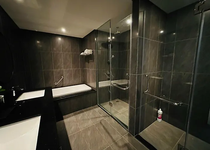 Citadines Two Bedrooms Sea View * Hạ Long